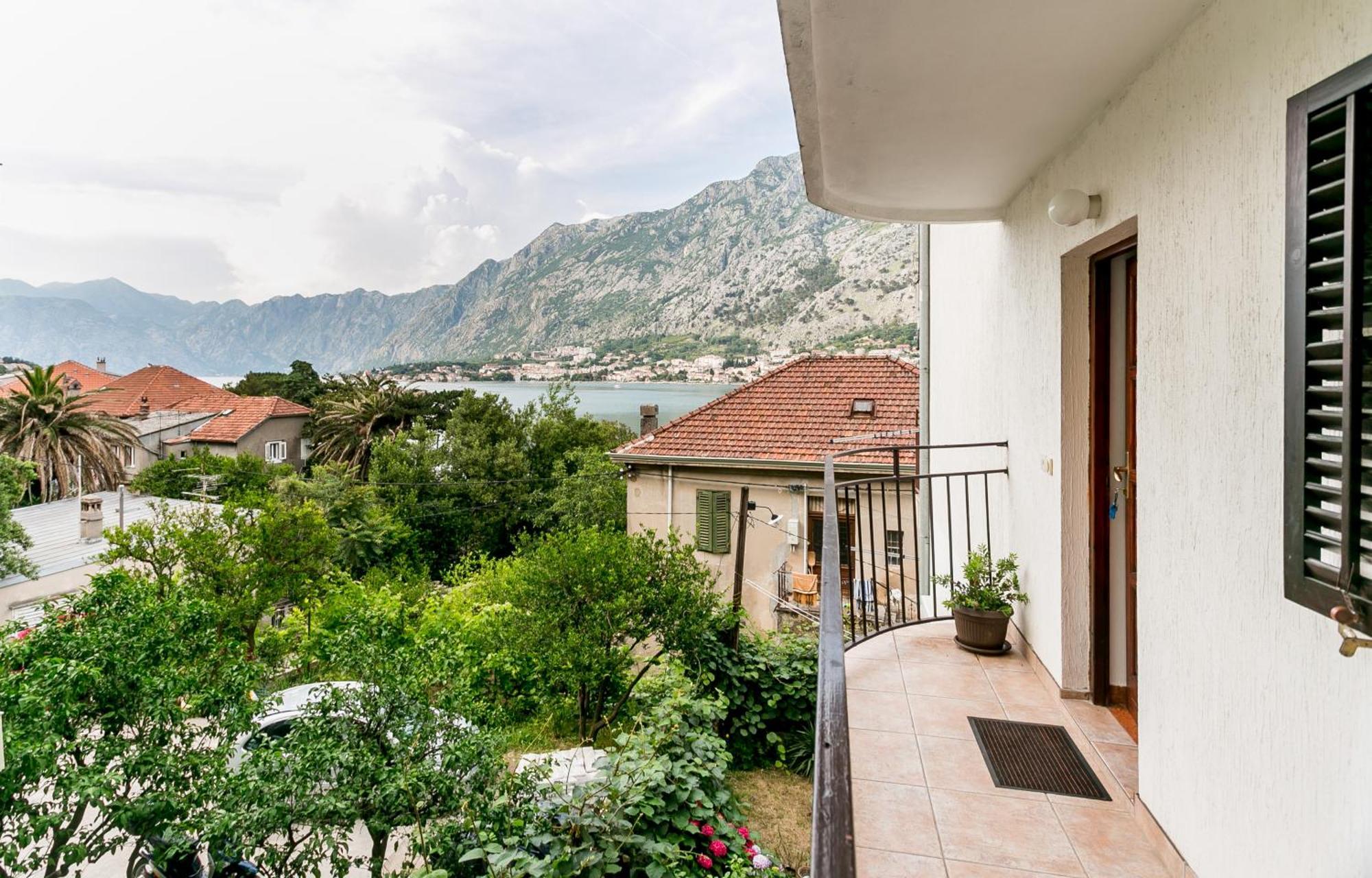 Apartment Lima Kotor Bagian luar foto